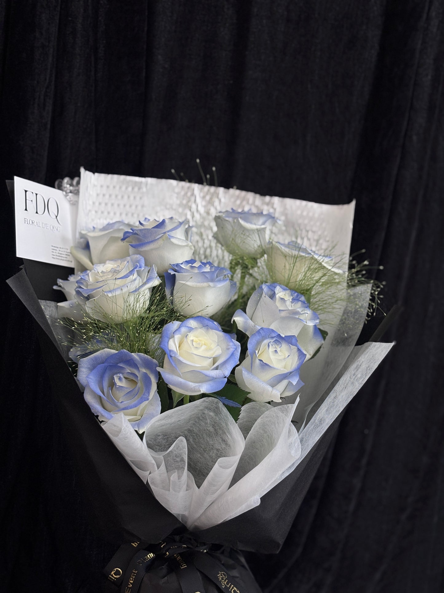 Midnight Frost Rose Bouquet (HB 49)