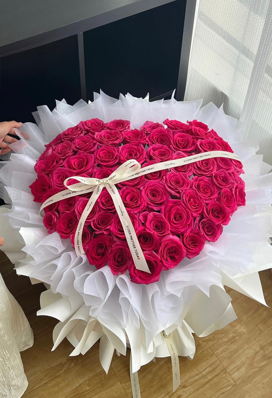 Hreat-shaped Hot Pink Rose Bouquet (HB 32)